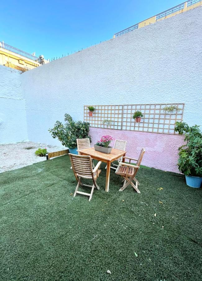 Bohem Apartment Near Athens Airport สปาตา ภายนอก รูปภาพ